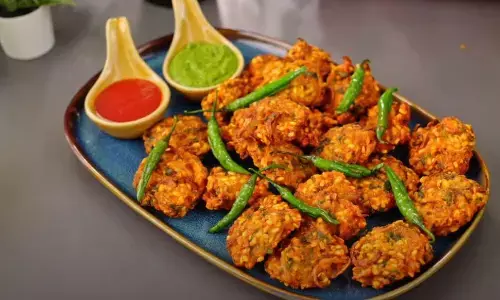 मॉनसून के सीजन में गर्म चाय के साथ एन्जॉय करें मूंग दाल का कुरकुरा और चटपटा वड़ा, यहां जानिए पूरी रेसिपी