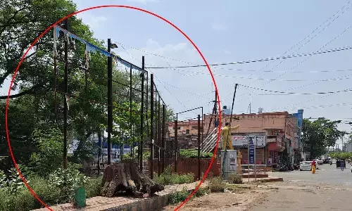 दस साल से तने हैं पर टैक्स वसूली का नहीं दिया नोटिस, नुकसान का आंकलन भी नहीं