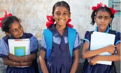 स्कूली छात्रों को दो नहीं सिर्फ एक ही यूनिफार्म मिलेगा, दूसरी का मिलेगा कपड़ा