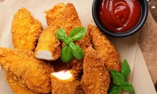 घर पर स्टार्टर में बनाएं चिकन स्नैक्स की टेस्टी रेसिपी, जानिए बनाने की पूरी विधि घर पर स्टार्टर में बनाएं चिकन स्नैक्स की टेस्टी रेसिपी, जानिए बनाने की पूरी विधि