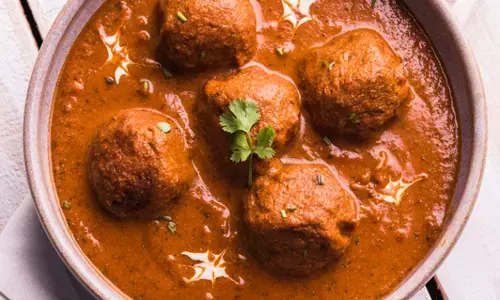 लंच के लिए बनाए स्पेशल पंजाबी दम आलू की सब्जी, यहां जानिए पूरी रेसिपी