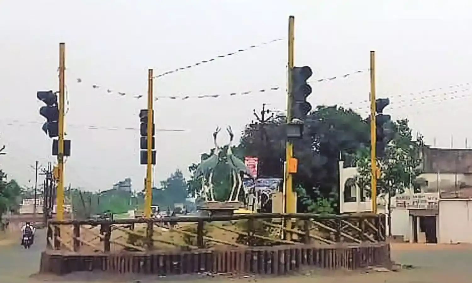 शहर के 5 में 4 ट्राफिक सिग्नल बंद, बिजली का भारी भरकम बिल बकाया - प्रशासन मौन