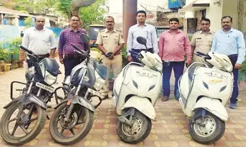 दोपहिया वाहन चाेर माल सहित पकड़ाया , 4 मामले हुए उजागर दोपहिया वाहन चाेर माल सहित पकड़ाया , 4 मामले हुए उजागर