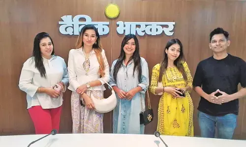 वुमन अवार्ड की प्रक्रिया तेज , चर्चा सत्र में इंफ्लुएंसर और एंकर एक्टिव