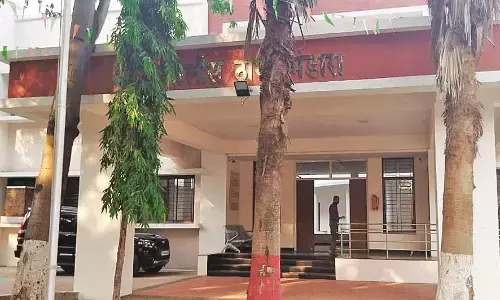 ग्राम पंचायत सदस्य के पति और बेटे ने की सेना के जवान की पिटाई, दोनों पक्षों पर मामला दर्ज