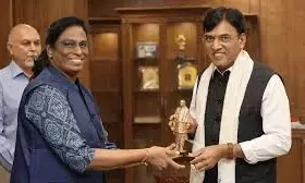 खेल मंत्री मांडविया ने की पीटी उषा से मुलाकात, ओलंपिक खेलों की तैयारियों का जायजा