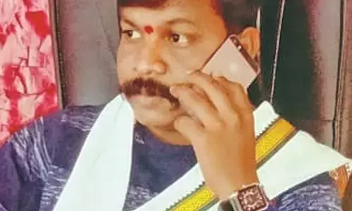 पार्टी की धौंस बताकर आरोपियों ने रेत ठेकेदार को धमकी देकर एक लाख रुपए मांगा हफ्ता पार्टी की धौंस बताकर आरोपियों ने रेत ठेकेदार को धमकी देकर एक लाख रुपए मांगा हफ्ता