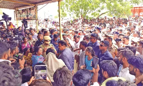 सात लोगों की मौत और कई घायलों के जिम्मेदारों को तत्काल मिली जमानत सात लोगों की मौत और कई घायलों के जिम्मेदारों को तत्काल मिली जमानत