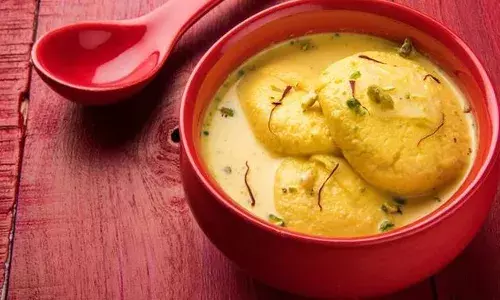 केवल 10-15 मिनट में घर पर बनाएं स्वादिष्ट रसमलाई, जानिए पूरी विधि