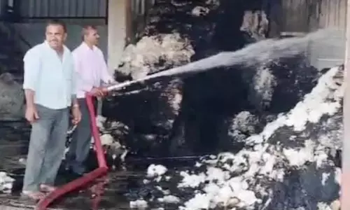 सर्जिकल कॉटन रोल फैक्ट्री में लगी आग, लाखों का माल खाक