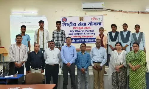छत्रशाल महाविद्यालय में माई भारत पोर्टल एवं डिजिटल लिटरेसी का हुआ प्रशिक्षण