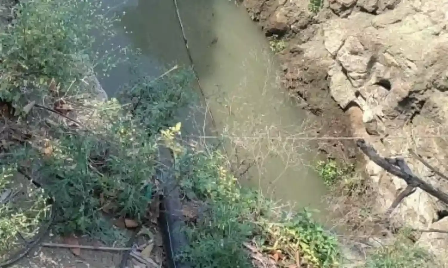 कुएं में गिरे किसान को बचाने 14 वर्षीय किशोरी ने भी लगाई छलांग, दोनों की मौत