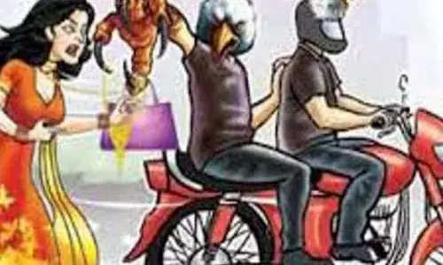 पहले मोबाइल फोन और फिर पीछा करते आए पीड़ित से चैन, कड़ा भी लूटा, कोतवाली पुलिस ने 67 घंटों में लुटेरों को पकड़ा पहले मोबाइल फोन और फिर पीछा करते आए पीड़ित से चैन, कड़ा भी लूटा, कोतवाली पुलिस ने 67 घंटों में लुटेरों को पकड़ा