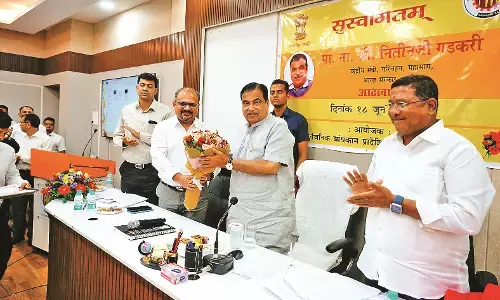 अब वाट्सएप पर मेट्रो टिकट , मुसाफिरों को नई सुविधा की सौगात अब वाट्सएप पर मेट्रो टिकट , मुसाफिरों को नई सुविधा की सौगात