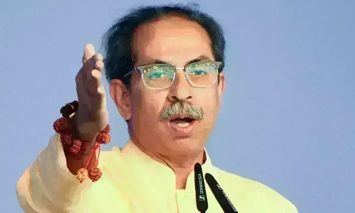 उद्धव ठाकरे ने कहा - अगर लोकतंत्र बचाना आतंकवाद है, तो हूं मैं आतंकवादी उद्धव ठाकरे ने कहा - अगर लोकतंत्र बचाना आतंकवाद है, तो हूं मैं आतंकवादी