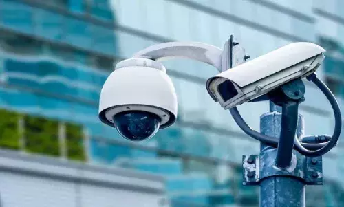 हथियार या चिह्नित चेहरे देखकर सीसीटीवी कैमरा कंट्रोल रूम को देगा जानकारी हथियार या चिह्नित चेहरे देखकर सीसीटीवी कैमरा कंट्रोल रूम को देगा जानकारी