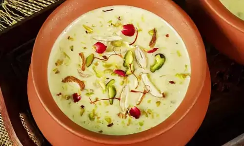 घर पर बनाएं तरीका शकरकंद रबड़ी की टेस्टी डिश, बच्चों को आएगी काफी पसंद