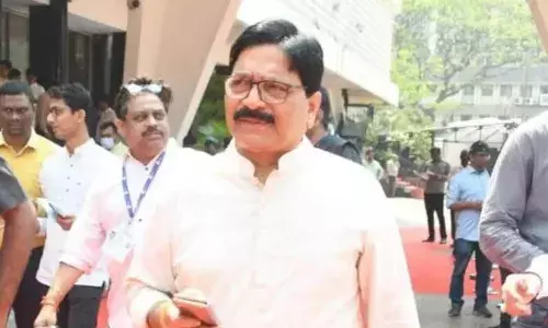 रवींद्र वायकर के कथित संदिग्ध तरीके से लोकसभा चुनाव जीतने को चुनौती