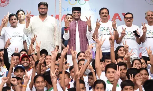 मंत्री सारंग ने ओलंपिक-डे की पूर्व संध्या को खिलाड़ियों के साथ झील पर किया सेलिब्रेट