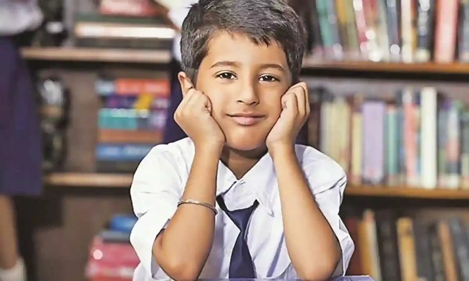 पहले ही दिन छात्रों को 4 पुस्तकों का सेट दिया जाएगा, स्कूलों में पहुंचीं किताबें