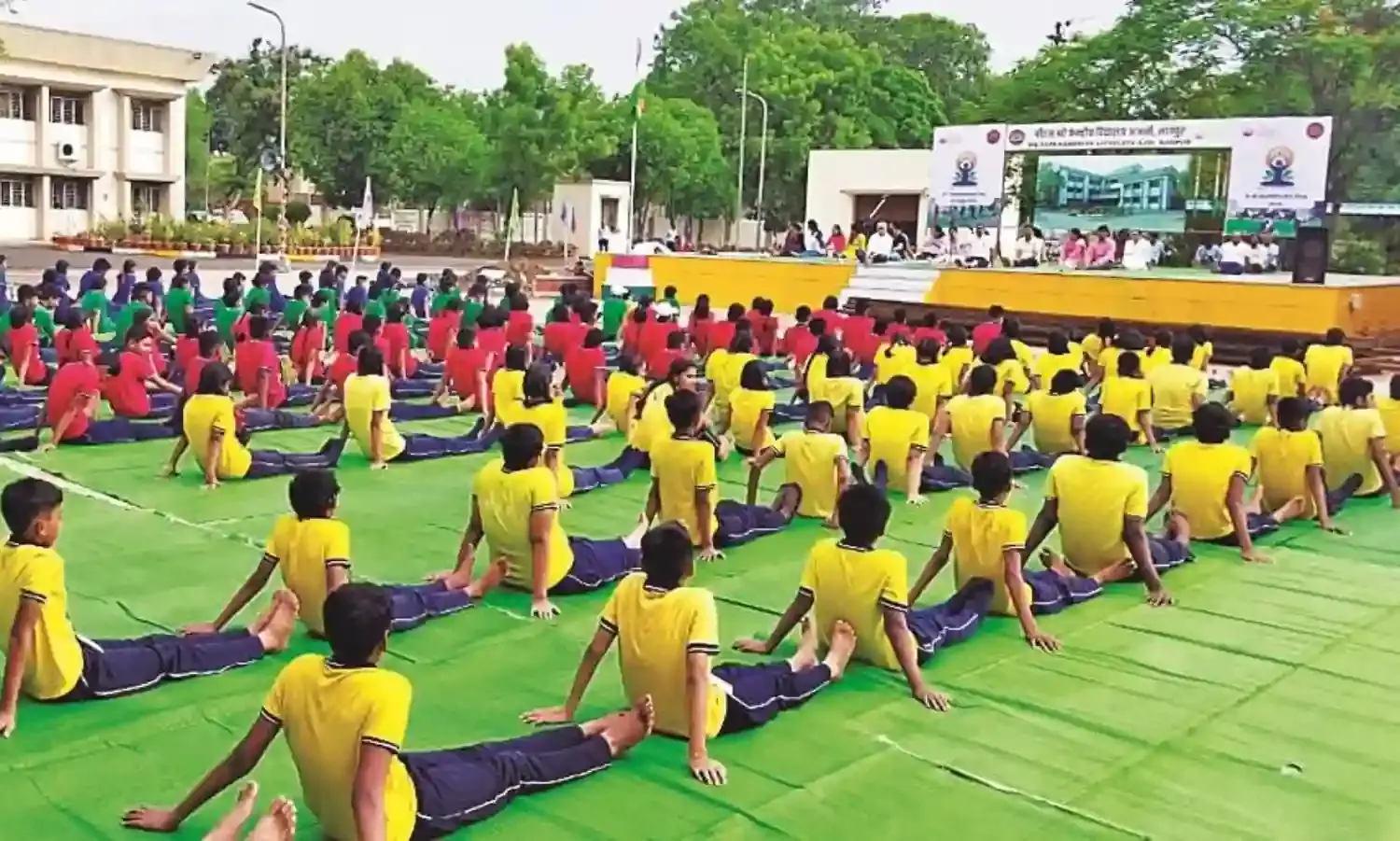 संस्कार शिविर में शामिल हुए छात्र, विद्यार्थियों ने समझा योग का बड़ा महत्व