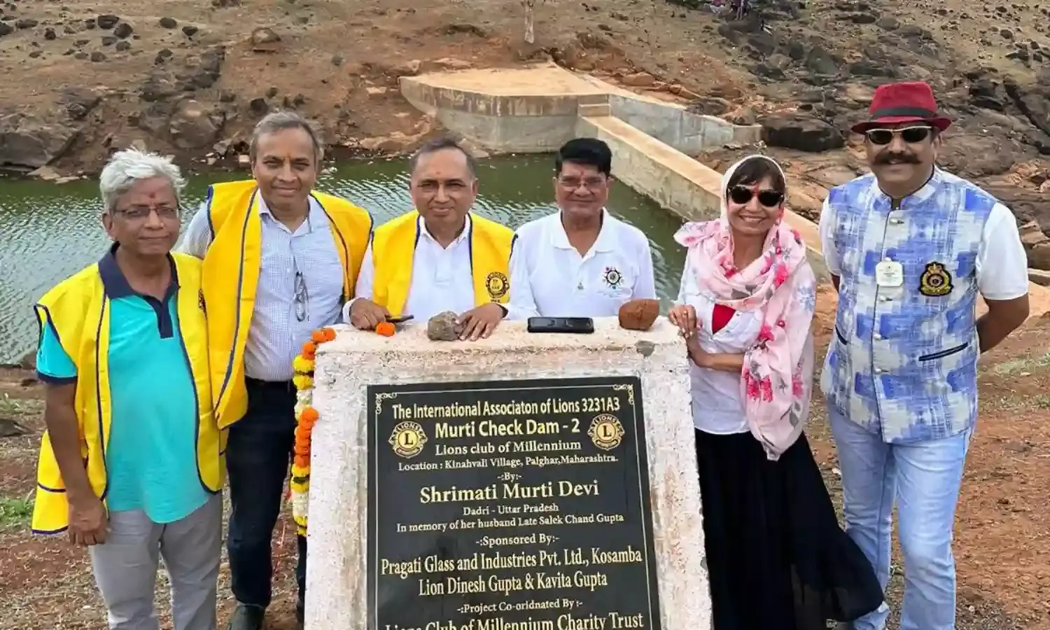 पालघर जिले के पहाड़ी-दुर्गम इलाकों में चेक डैम बना दूर कर रहे आदिवासियों के पानी की समस्या