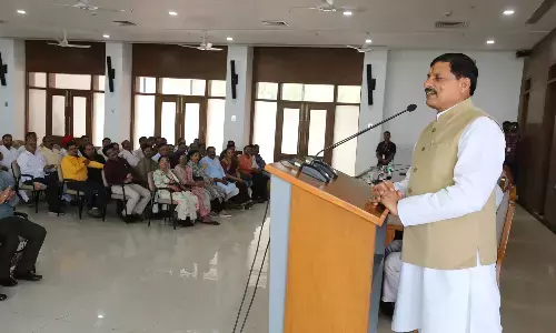 मध्यप्रदेश एवं छत्तीसगढ़ संयुक्त रूप से सामाजिक तथा सांस्कृतिक कार्यक्रम आयोजित करें- मुख्यमंत्री डॉ. यादव