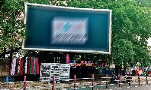 बिना स्ट्रक्चरल जाँच के ही यूनिपोल लगाना मौत को दावत देने के बराबर