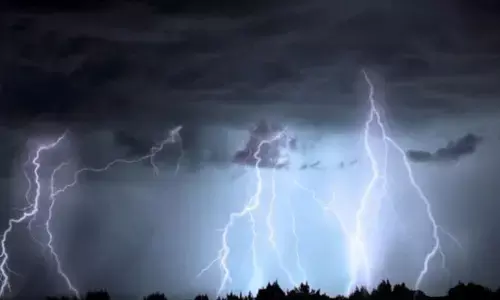 सतना जिल में हुआ बड़ा हादसा, करंट लगने से युवक की जान गई सतना जिल में हुआ बड़ा हादसा, करंट लगने से युवक की जान गई