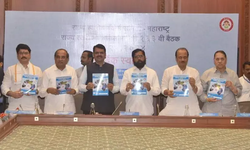 सिबिल स्कोर की सख्ती करने वाली बैंकों के खिलाफ दर्ज होगी एफआईआर- फडणवीस