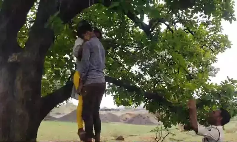 सुसाइड... युवक-युवती ने फांसी लगाकर दी जान