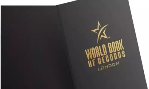 इंटरनेशनल बुक ऑफ रिकार्ड में दर्ज हुआ नाम, एक साथ एक ही समय ली प्रतिज्ञा इंटरनेशनल बुक ऑफ रिकार्ड में दर्ज हुआ नाम, एक साथ एक ही समय ली प्रतिज्ञा