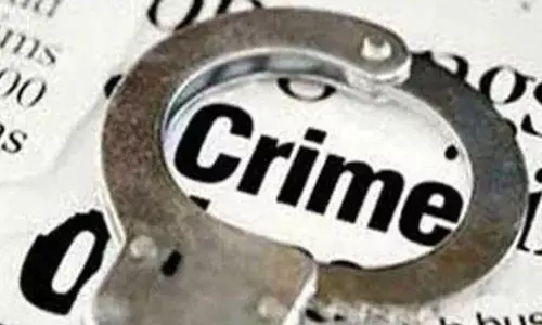 डकैत ठोकिया के भाई और भतीजे पर चली गोली, 3 बदमाशों ने रास्ता पूछने के बहाने घटना को दिया अंजाम डकैत ठोकिया के भाई और भतीजे पर चली गोली, 3 बदमाशों ने रास्ता पूछने के बहाने घटना को दिया अंजाम