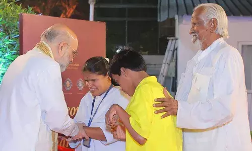 अमित शाह बोले कैसी हो गांधारी...मेरे साथ खाना खाने चलो, दिल्ली से पहुंचा पार्सल