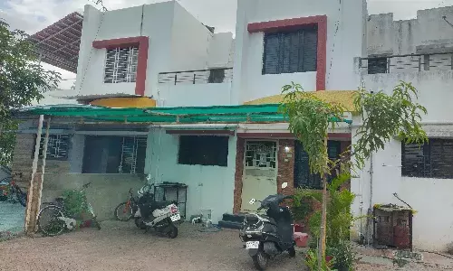 नीट पेपर लीक मामले में फरार इरान्ना के घर लगा है ताला, सीसीटीवी खंगाल रही पुलिस