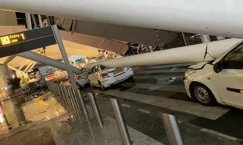 बारिश से दिल्ली एयरपोर्ट के टर्मिनल-1 की छत गिरी, एक की मौत, 6 हुए घायल