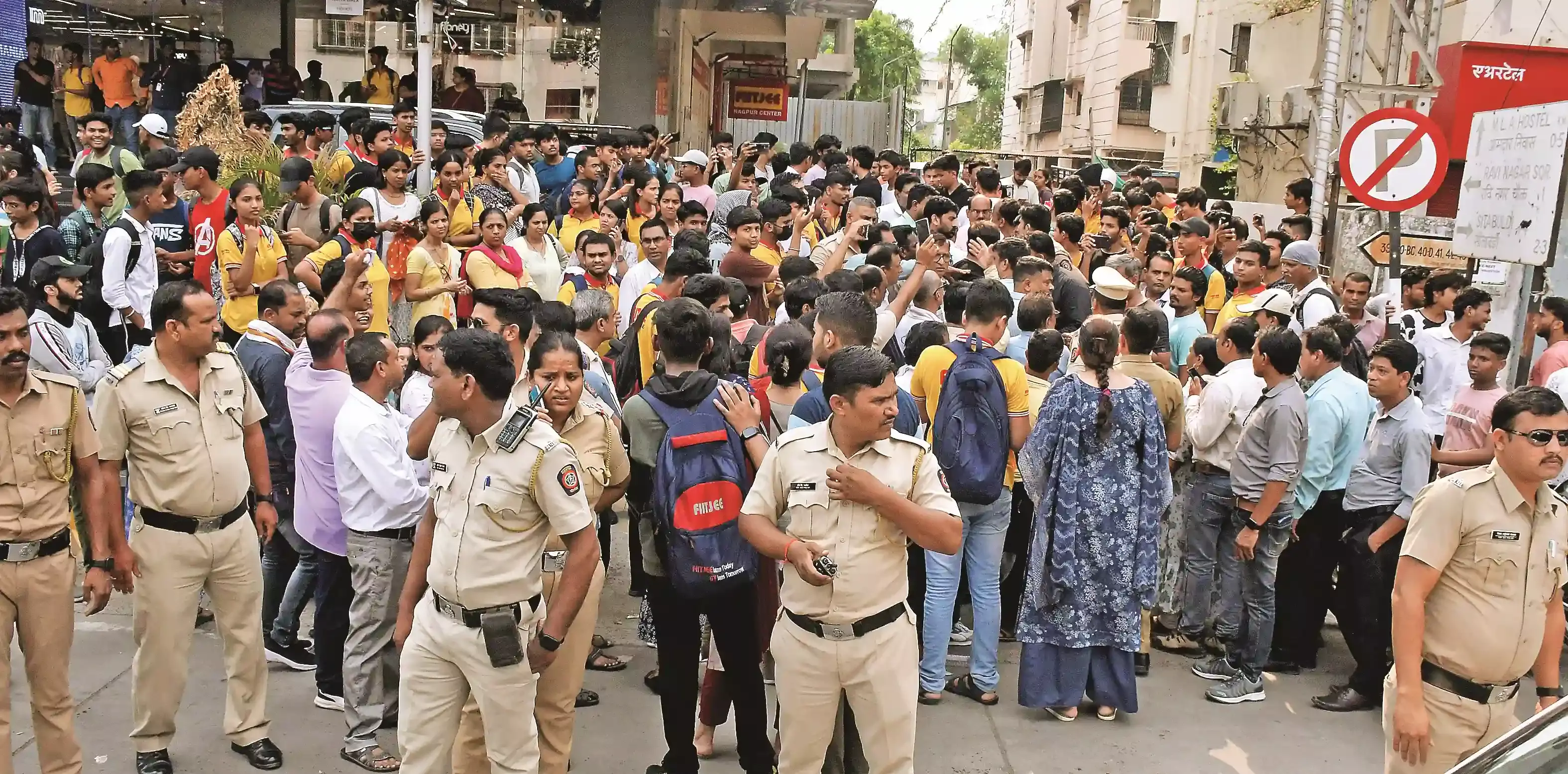 फिट्जी टयूशन क्लासेस का स्कैम,  लाखों की फीस अटकी, बंद हो रहे हैं सेंटर