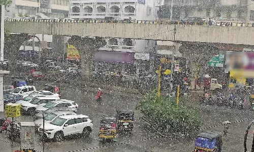 रविवार सुबह उत्तर नागपुर और कुछ इलाकों में हल्की और कुछ देर के लिए तेज बारिश, फिर उमस