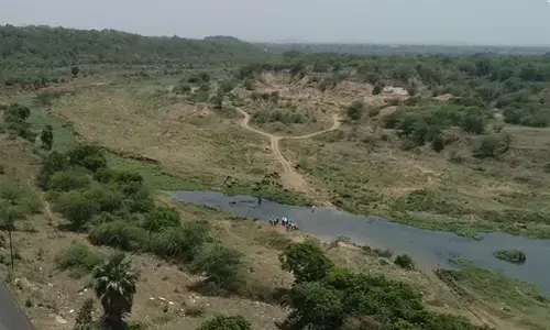 वेकोलि के ओवरबर्डन से घटी नदियों की वहन क्षमता , ईरई और झरपट शासकीय योजना से बाहर