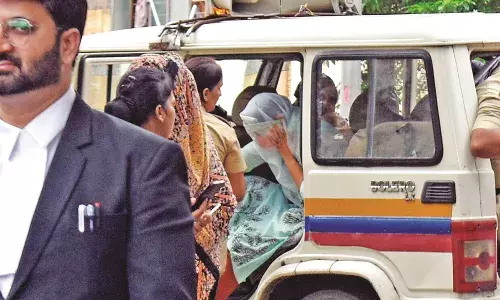 रितु मालू को जमानत , कोर्ट ने कहा - गिरफ्तारी अवैध, पुलिस को लगाई फटकार