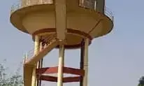 पालकमंत्री के गोद लिए गांव में बारिश के मौसम में गहराया जलसंकट, भटक रहे लोग
