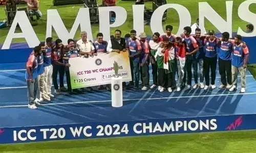 वानखेड़े में टीम इंडिया का हुआ सम्मान, 125 करोड़ रुपये की प्राइज मनी से सम्मानित हुए हिंद के सितारे