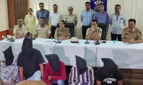 एक लाख की लालच में ठगों को बेच दिए बैंक खाते , अंतरराज्यीय गिरोह का पर्दाफाश एक लाख की लालच में ठगों को बेच दिए बैंक खाते , अंतरराज्यीय गिरोह का पर्दाफाश