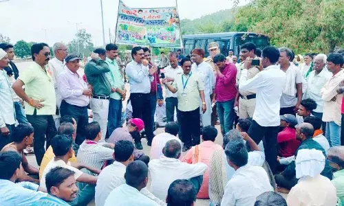 गोसीखुर्द बांध तो बन गया लेकिन नहीं हुआ पुनर्वास, भरी बारिश में किया ठिया आंदोलन