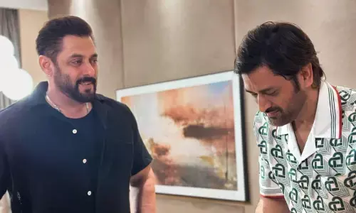 सलमान खान ने आधी रात को एम एस धोनी के साथ सेलिब्रेट किया बर्थडे, तस्वीर पोस्ट कर लिखा-हैप्पी बर्थडे कप्तान साहब