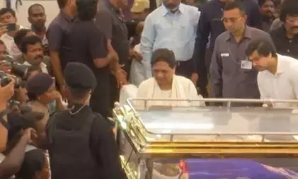 बसपा प्रमुख मायावती ने तमिलनाडु प्रदेशाध्यक्ष के आर्मस्ट्रांग को श्रद्धांजलि दी, कानून व्यवस्था को लेकर राज्य सरकार पर साधा निशाना