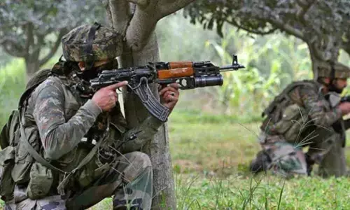 कुलगाम में आतंकियों और सुरक्षाबलों के बीच गोलीबारी जारी,  6 आतंकी ढेर, 2 भारतीय जवान शहीद