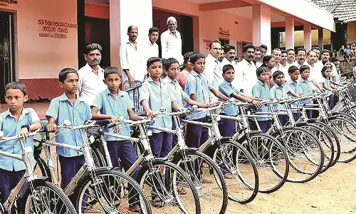 सफर होगा आसान - शासन अनुदानित स्कूलों के विद्यार्थियों को मिलेगी साइकिल सफर होगा आसान - शासन अनुदानित स्कूलों के विद्यार्थियों को मिलेगी साइकिल