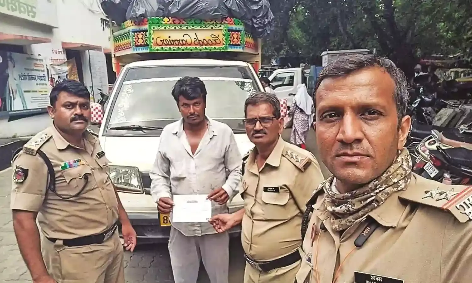 सार्वजनिक स्थानों पर गंदगी के 83 मामले दर्ज, उपद्रव शोध पथक की कार्रवाई