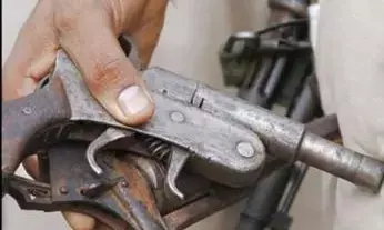 लखनऊ और बिहार में रखे लाइसेंसी हथियार से बीते 24 घंटे में दो एक्सीडेंटल मौतें, जानें हथियार रखने के नियम, सावधानियां और प्रोसेस